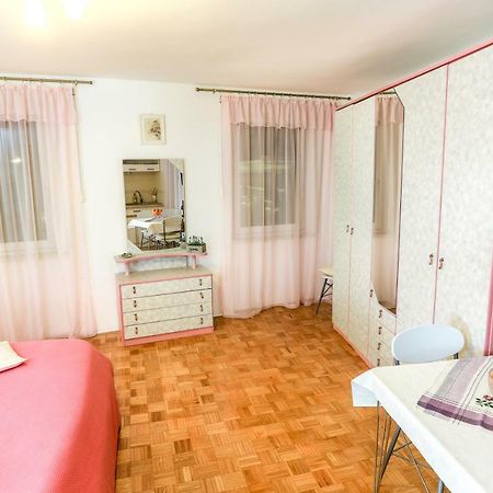 Apartments Pyros Piran Buitenkant foto