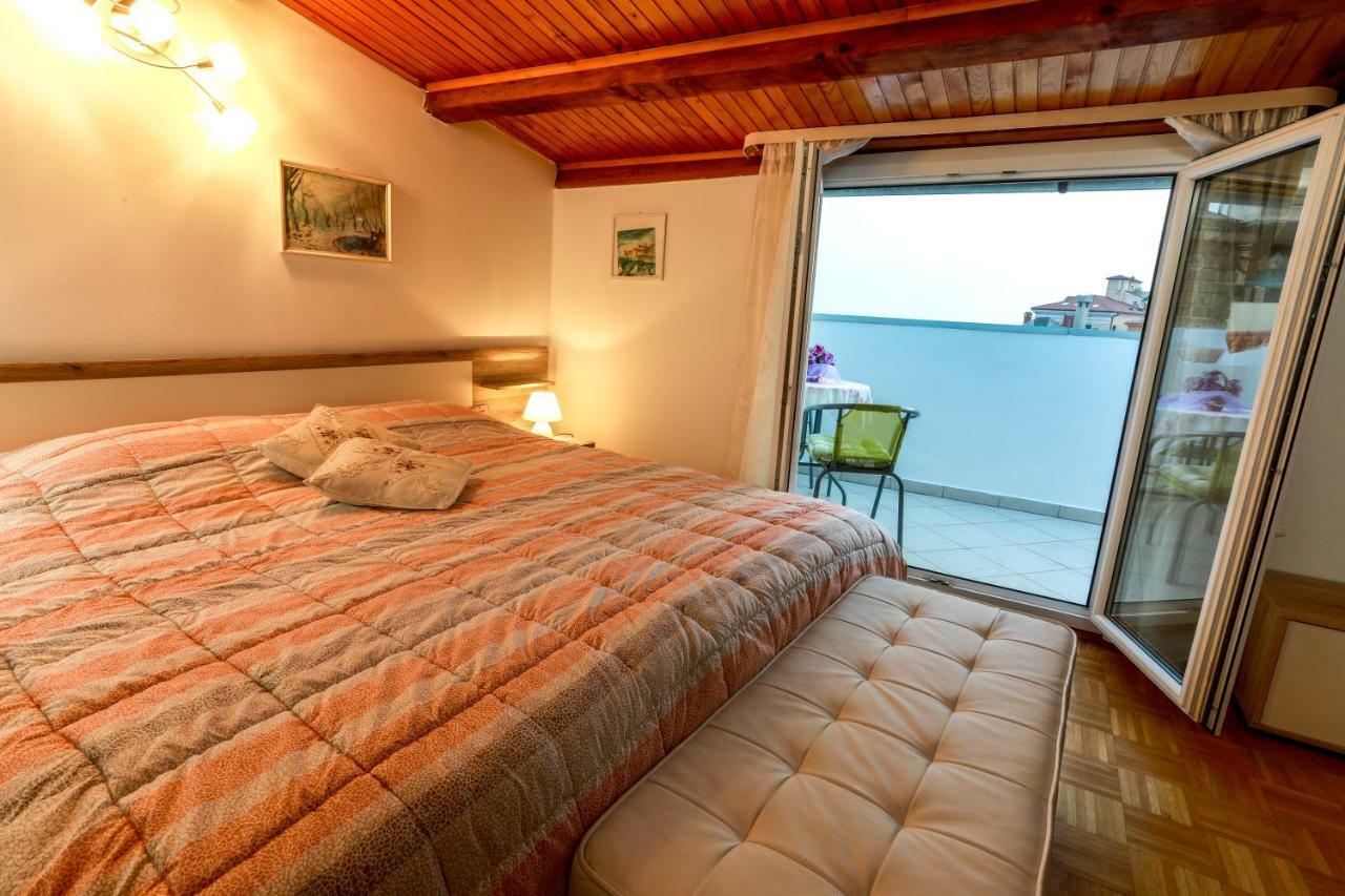 Apartments Pyros Piran Buitenkant foto